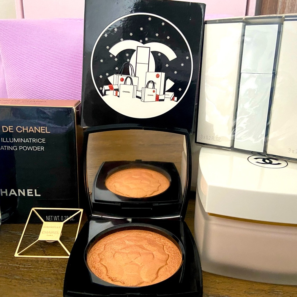 Chanel Luxury with limited lion collections highlighter and beautiful gold Pin.